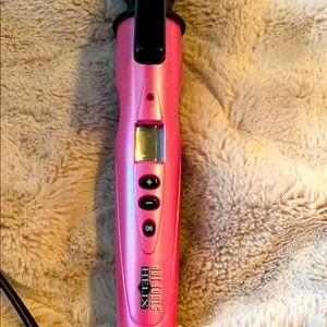 Hot Tools Helix Curling Iron.